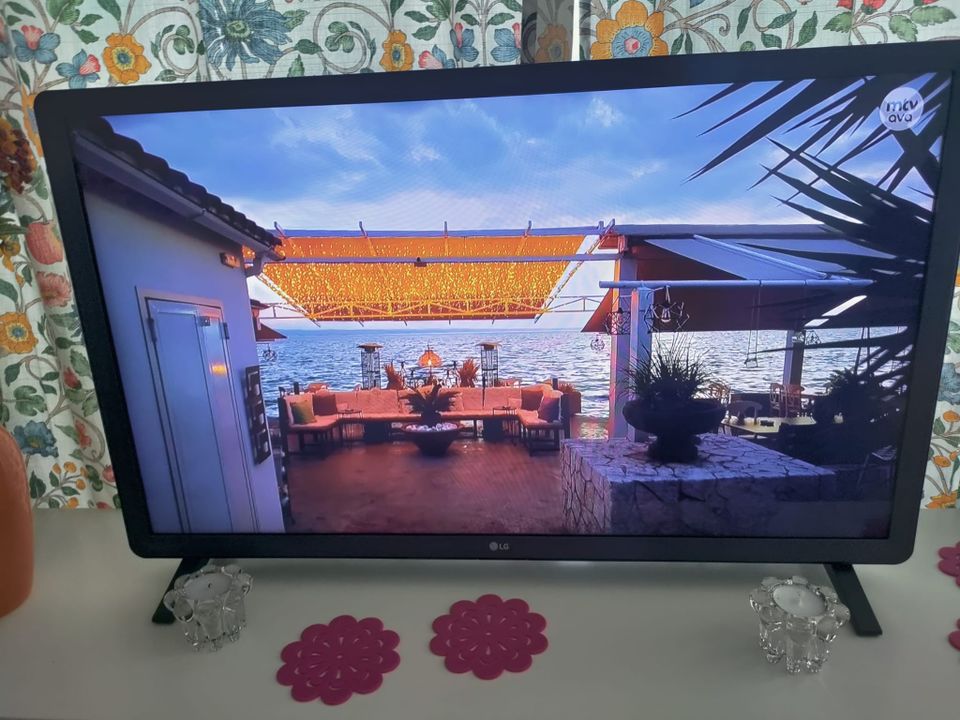 LG Smart TV, 32" (82 cm)