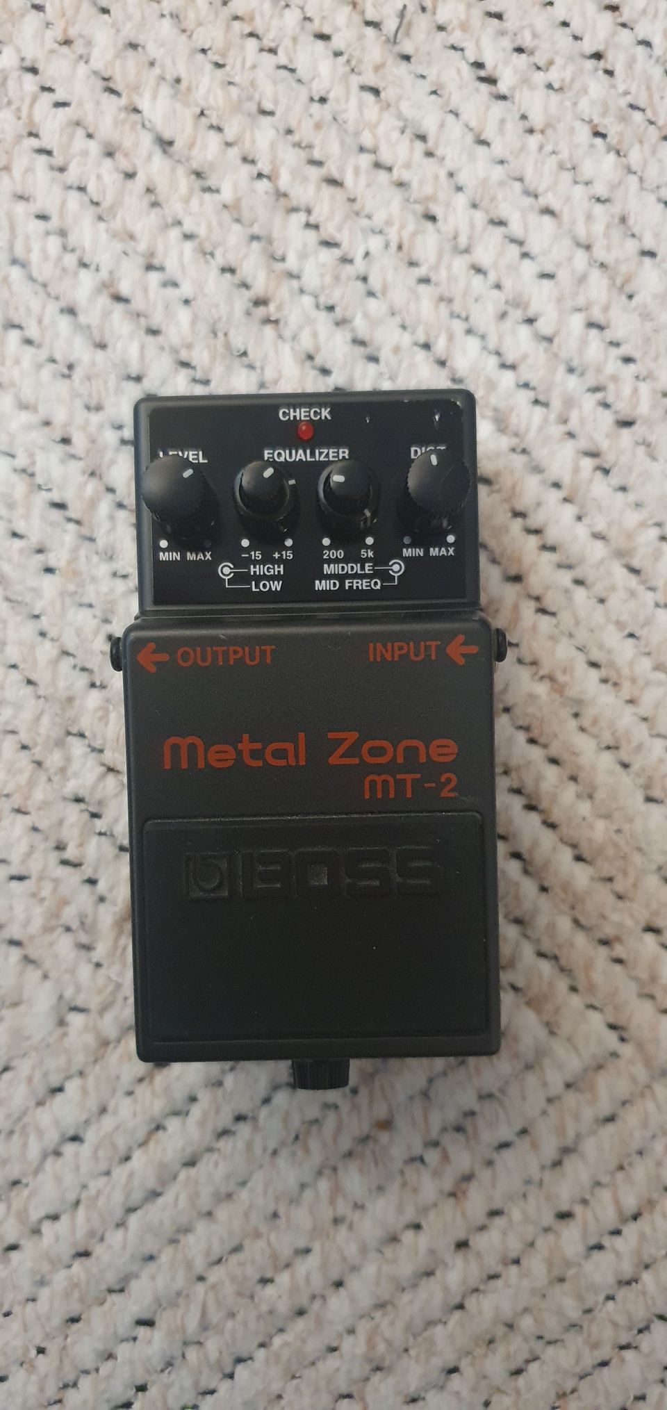 Boss MT-2 Metal Zone pedaali