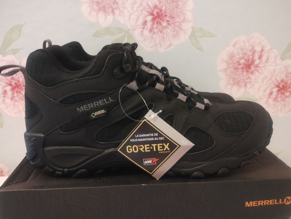 Uusi Goretex vaelluskengät koko 46