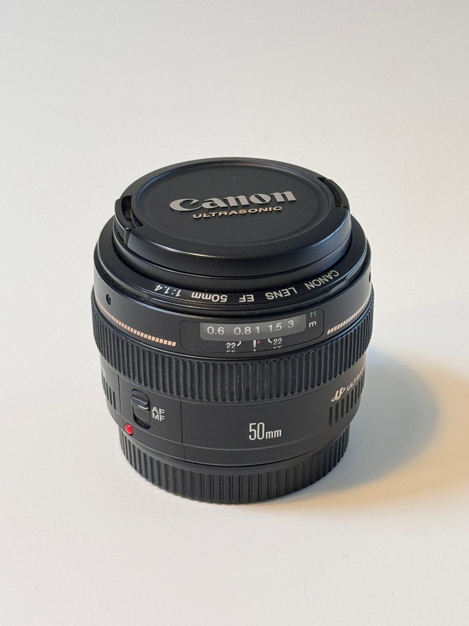 Canon EF 50mm f/1.4 USM