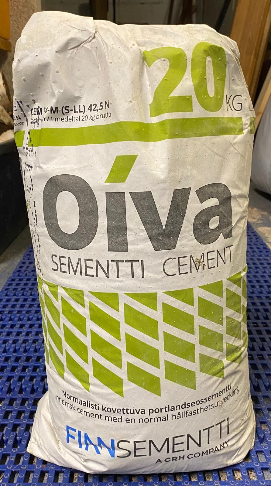 Oiva sementtiä noin 17 kg