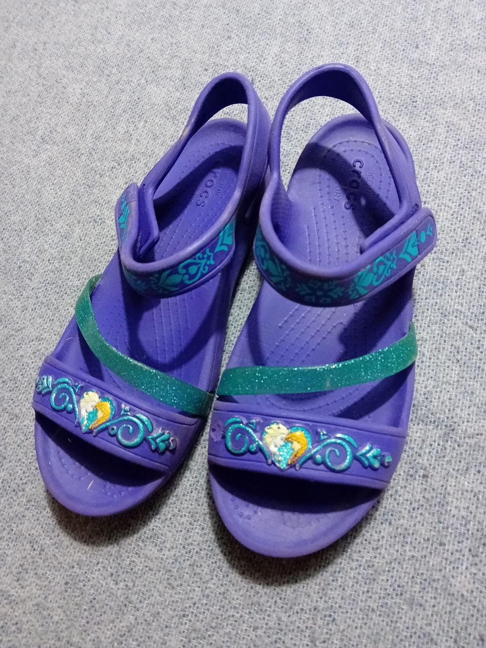 Crocs Frozen sandaalit koko J2