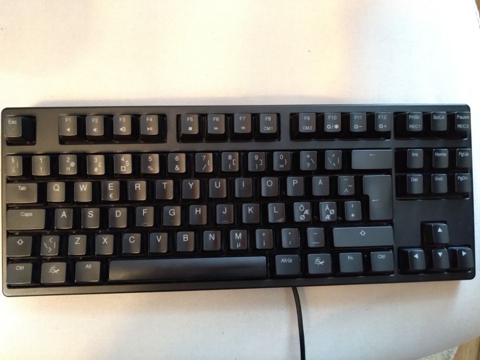 Laadukas Ducky SHINE2 Tenkeyless