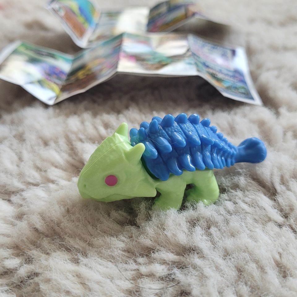 Kinder joy Ankylosaurus