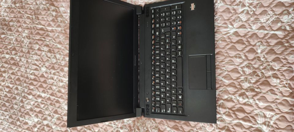 Lenovo tietokone