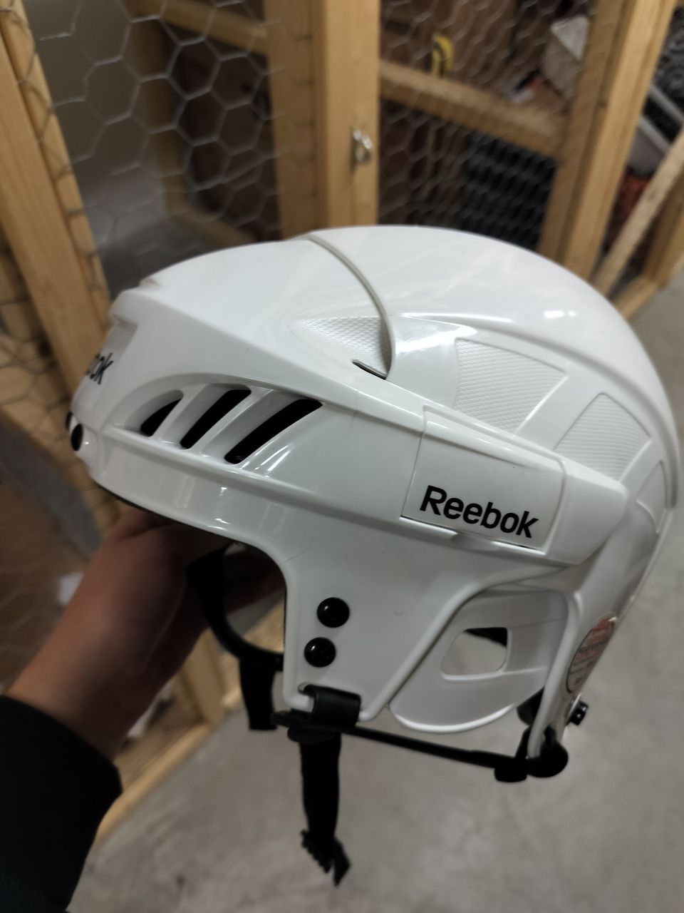 Reebok luistelu/ jääkiekko kypärä