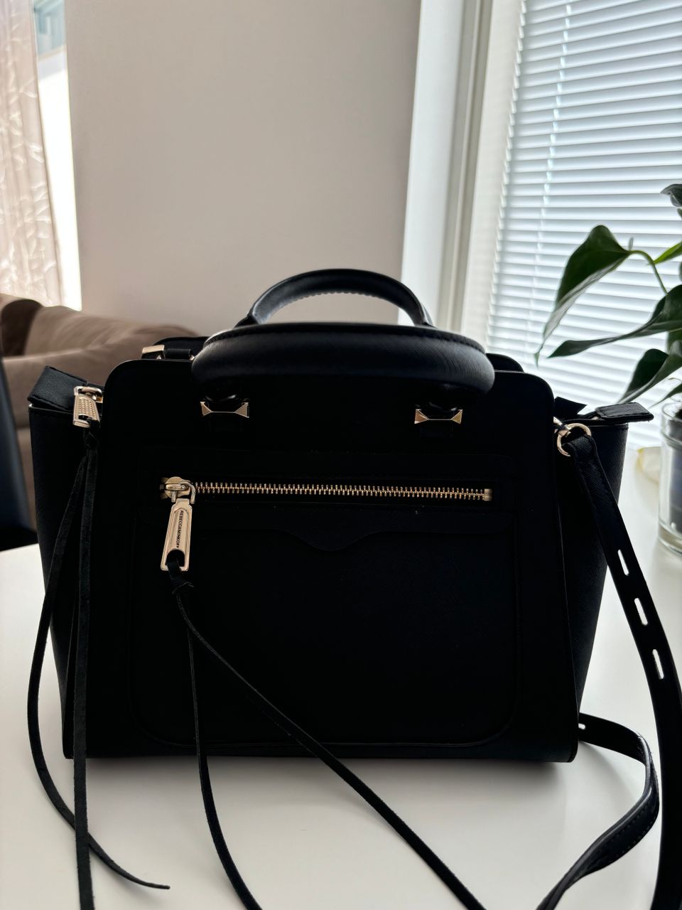 Rebecca Minkoff käsilaukku crossbody