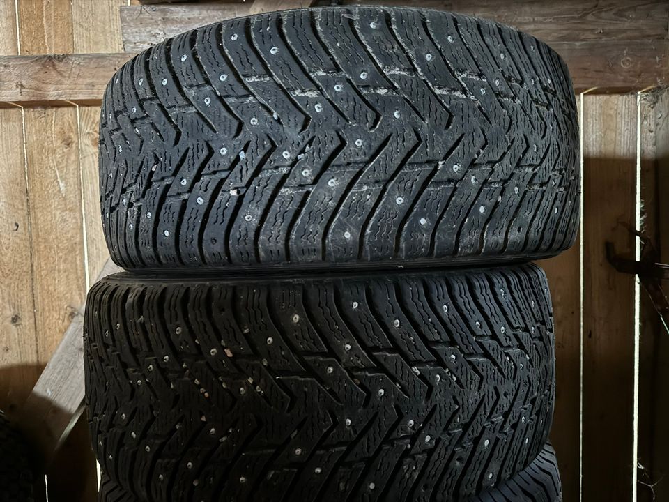 Nokian Hakkapeliitta 8 225/45 r17 2kpl