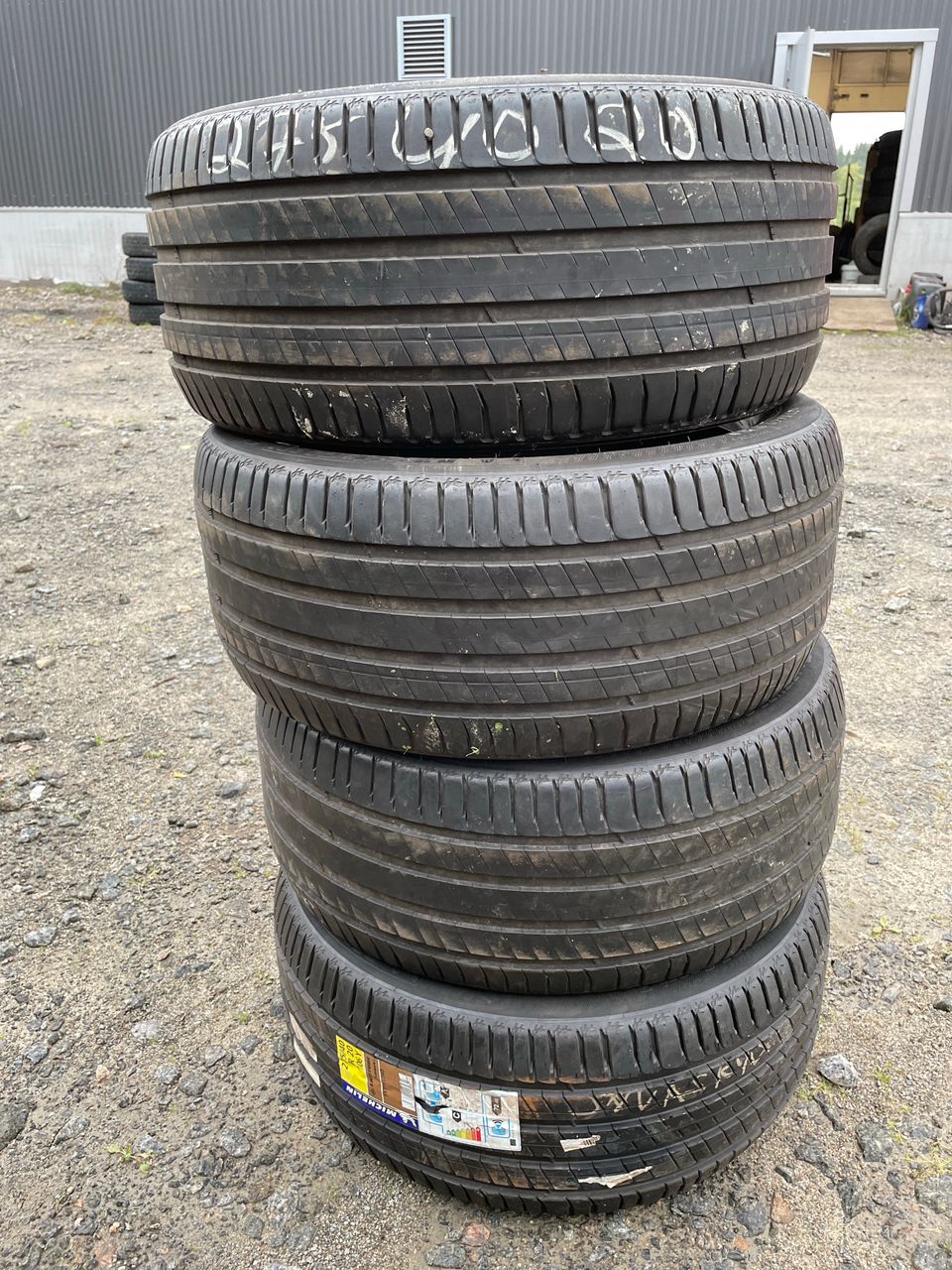 275/40R20 Michelin Latitude Sport 3 renkaat