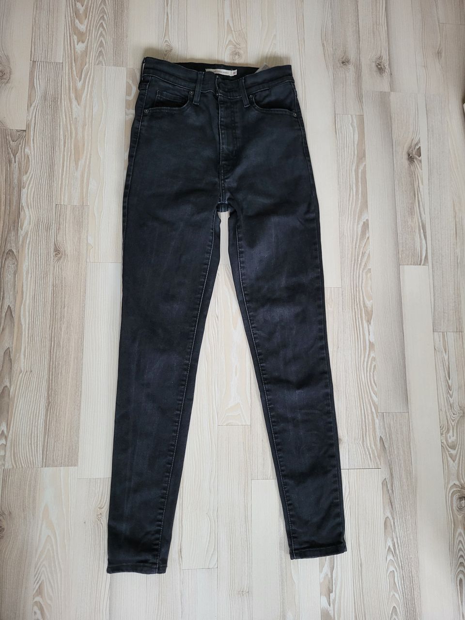 Levis Mile High Super Skinny