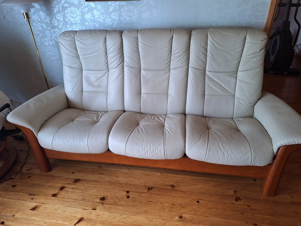 Stressless Ekornes sohva ja rahi