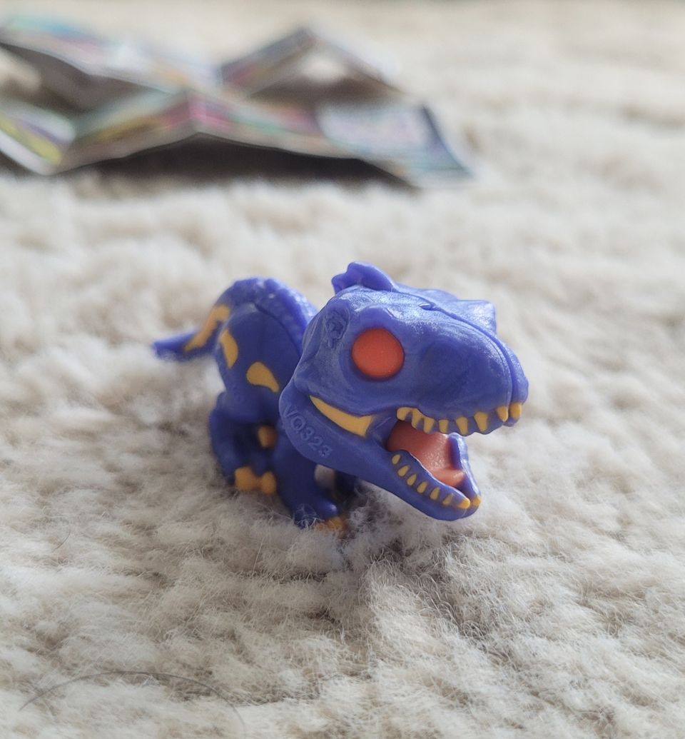 Kinder Joy Indoraptor