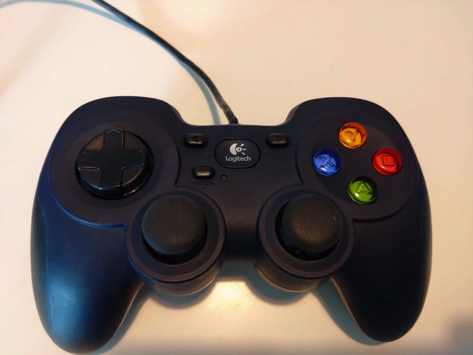 Gamepad F310 PC-pelaamiseen, Logitech (4 kpl setti)