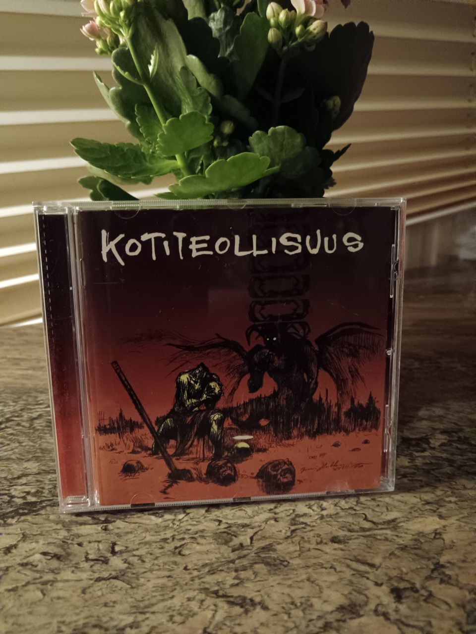 Kotiteollisuus: Valtatie 666 -CD