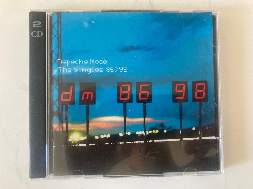 Depeche Mode: Singles 86-98 (postikulut 2 €)