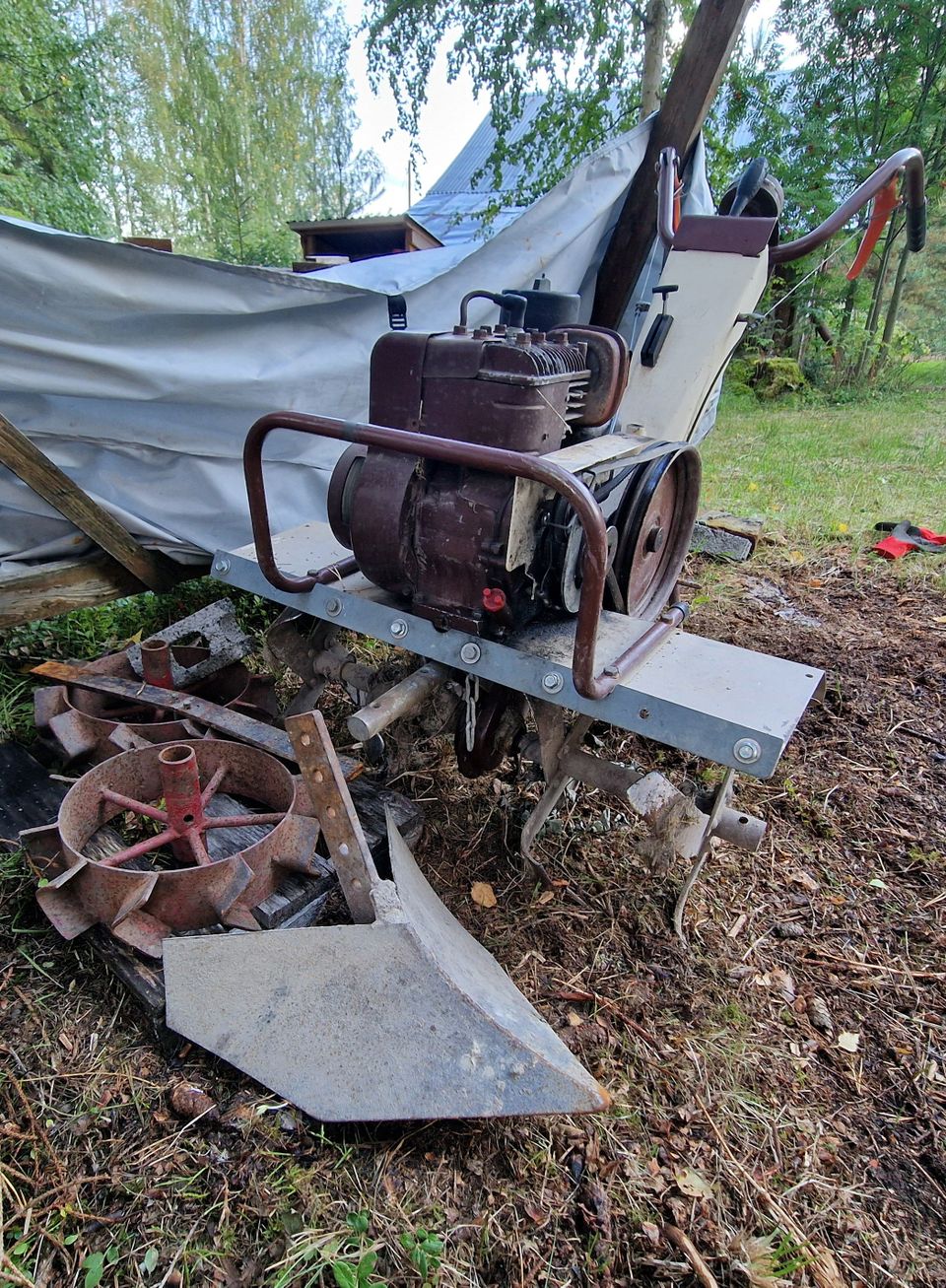 Norlett maanmuokkaus monitoimikone lumilingolla