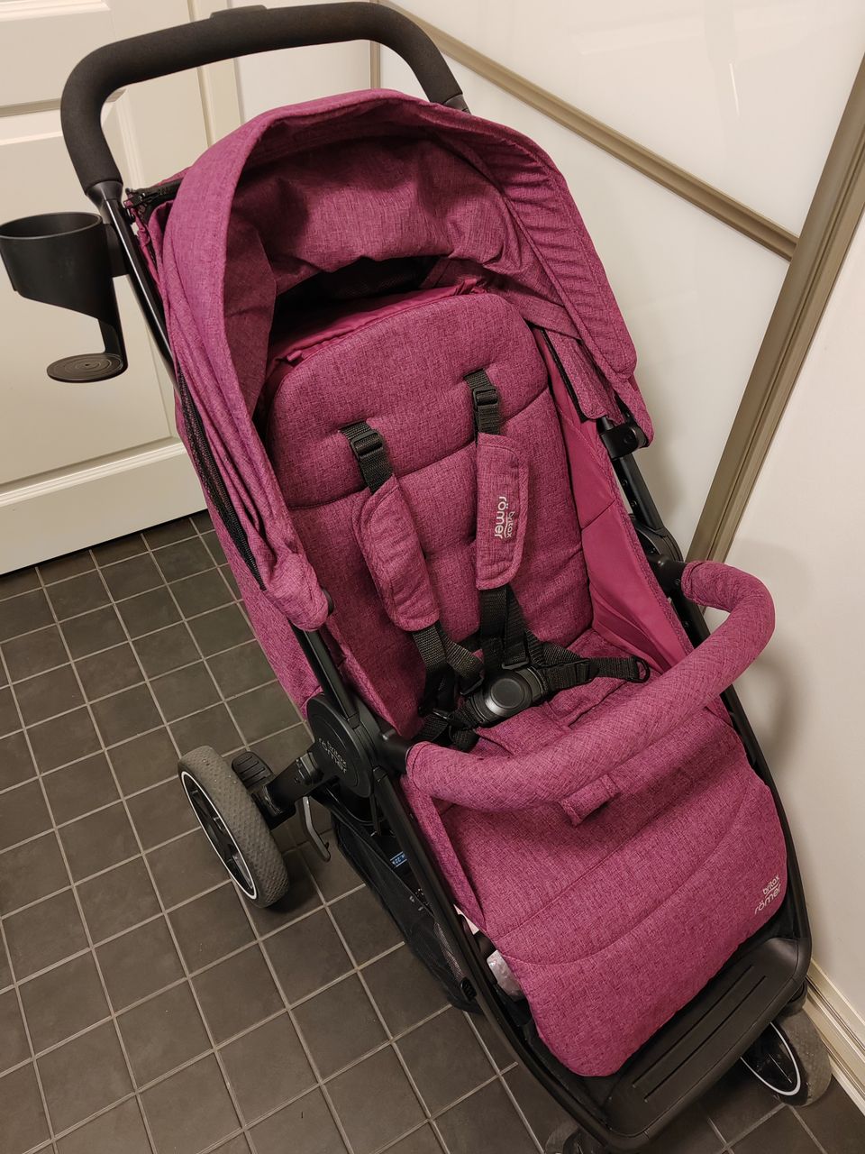 Britax B agile M matka-/kuomurattaat