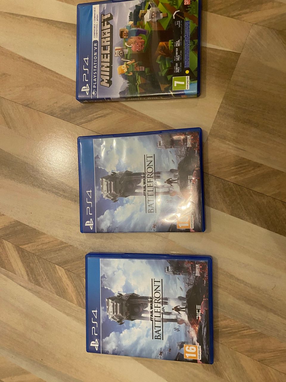 Kolme Ps4 peliä