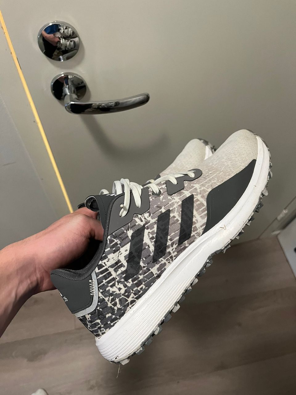 Adidas golf kengät