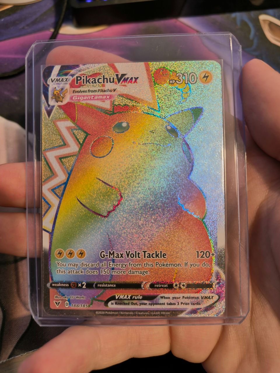 Pikachu VMAX Rainbow