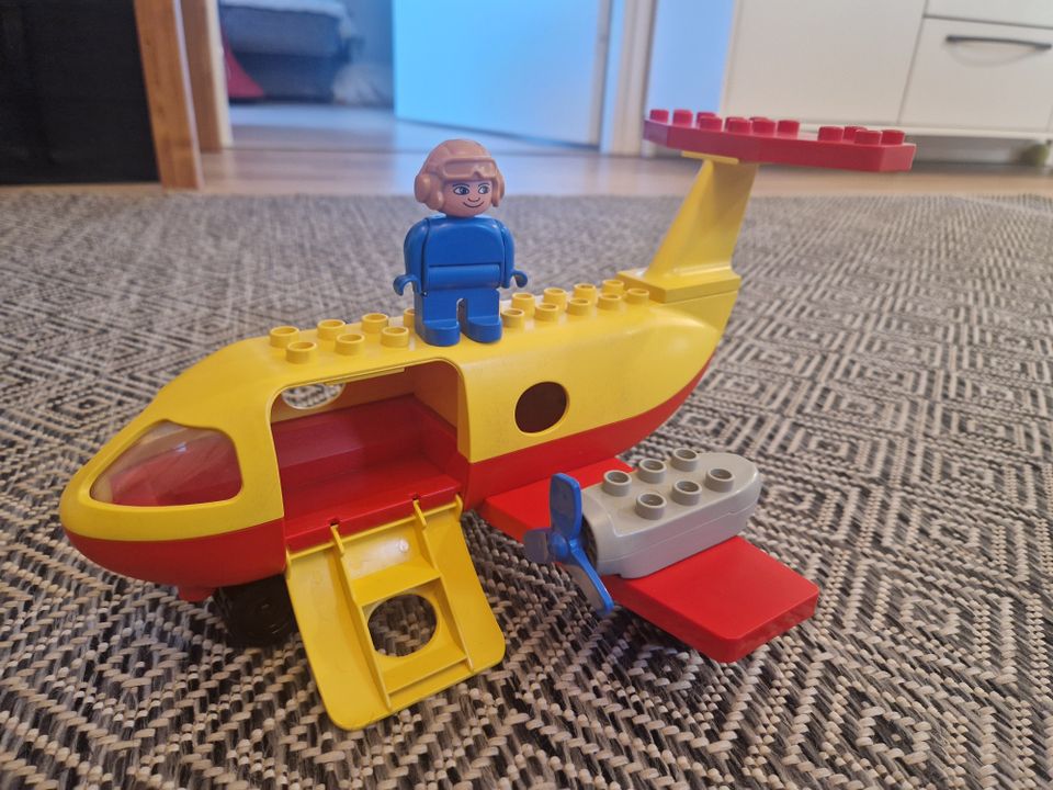 Jumbo lentokone lego duplo