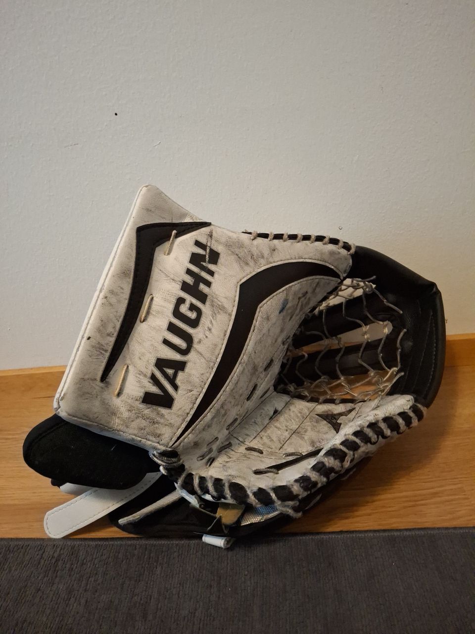 Maalivahdin custom pro räpylä Left Int