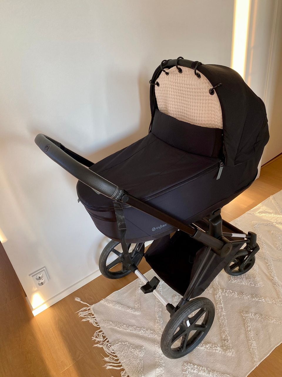 Cybex Priam 4 yhdistelmävaunut