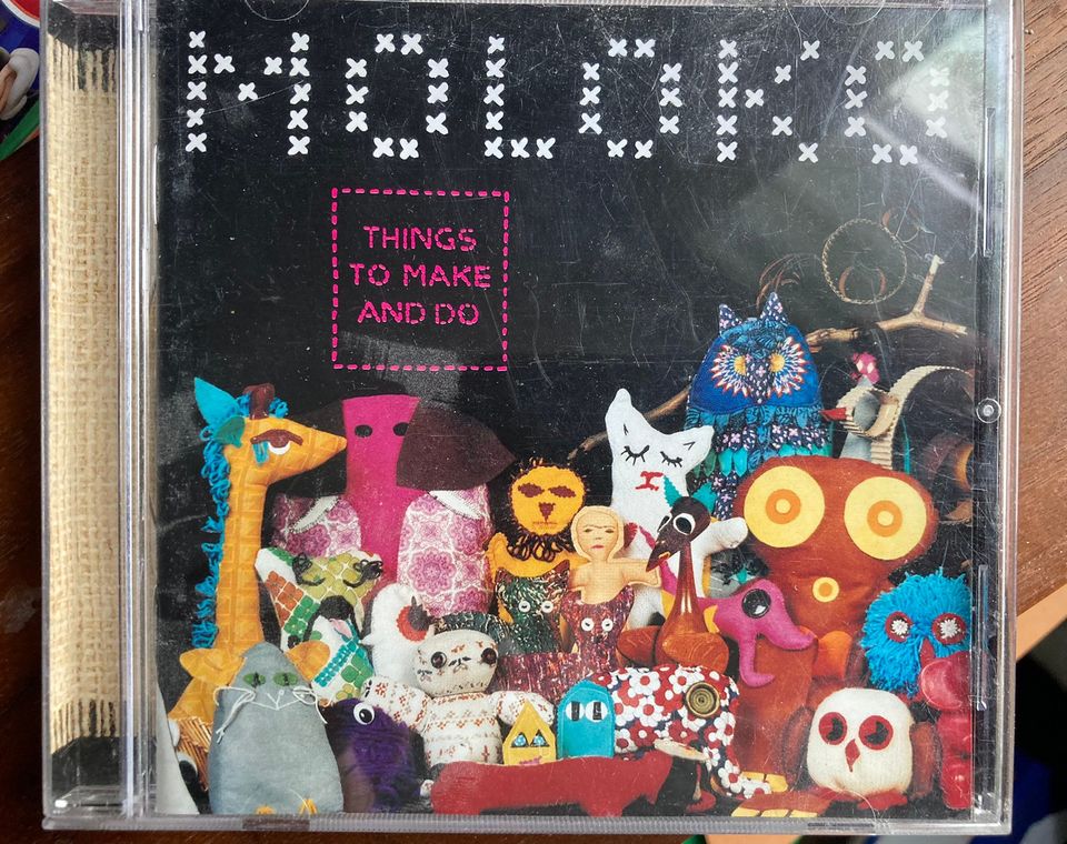 Moloko: Things make and do (postikulut 2 euroa)