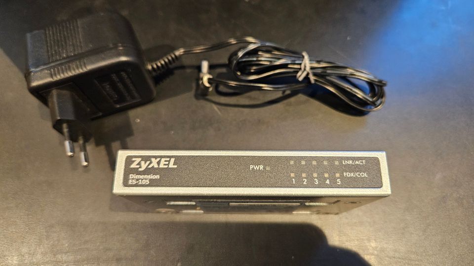 ZyXEL ES-105, 5-porttinen kytkin