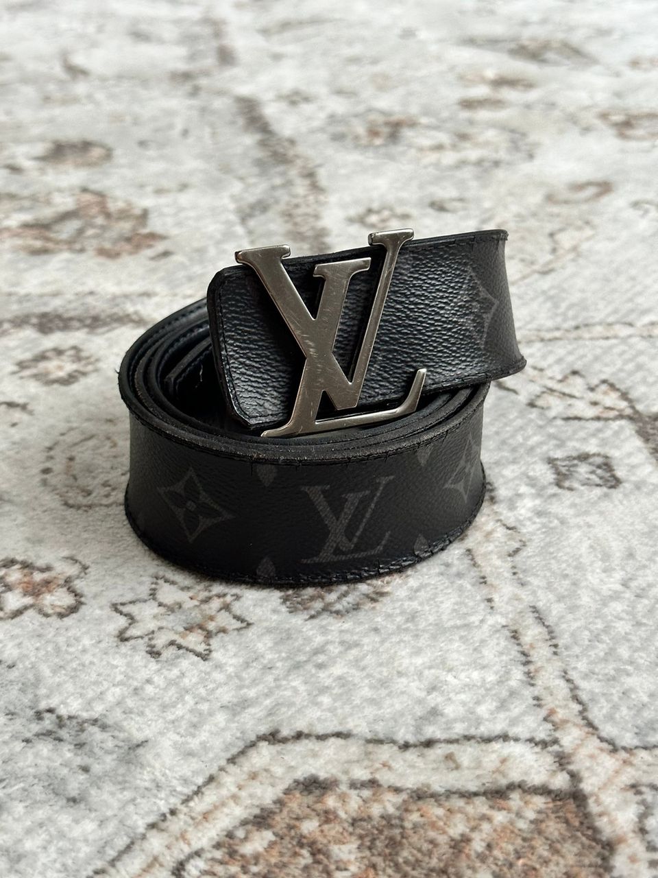 Louis Vuitton Käännettävä vyö