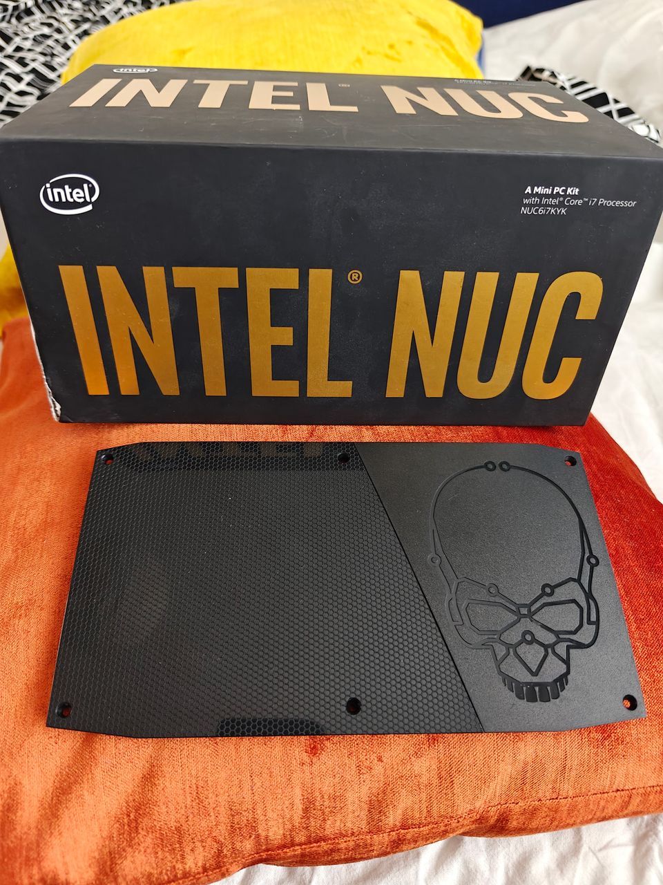 Intel Skull Canyon NUC6i7KYK mini-PC