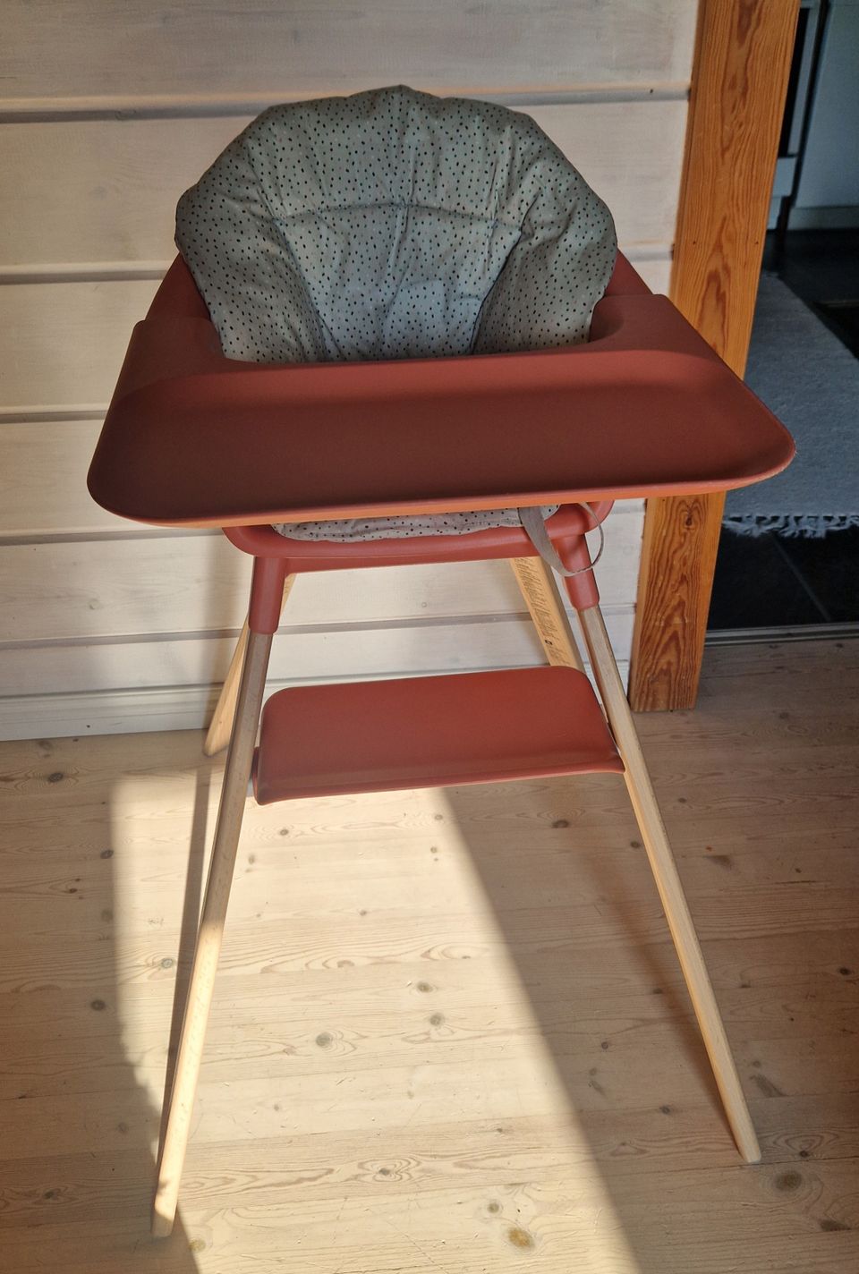 Stokke clikk syöttötuoli