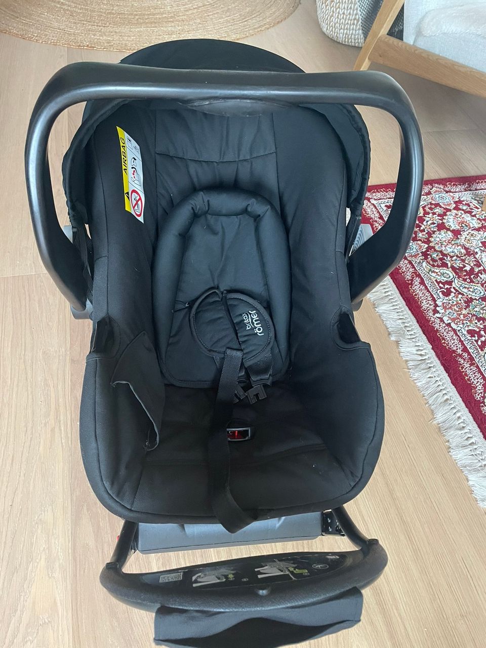 Britax turvaistuin isofix kiinnityksellä