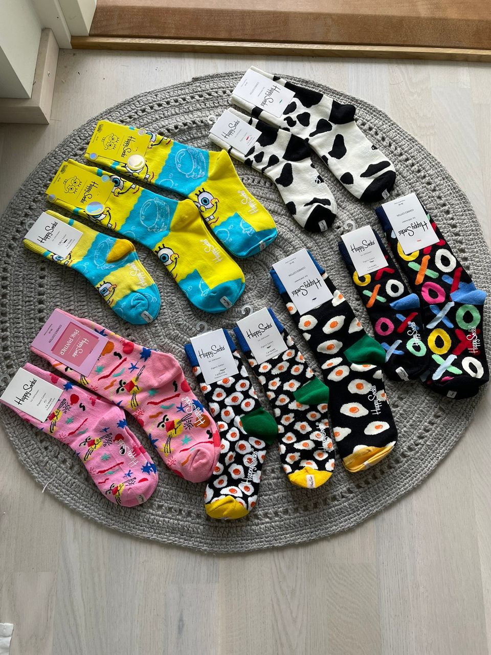 Aikuisten 36-40 ja lasten 7-9Y happy socks/matching perhesukat