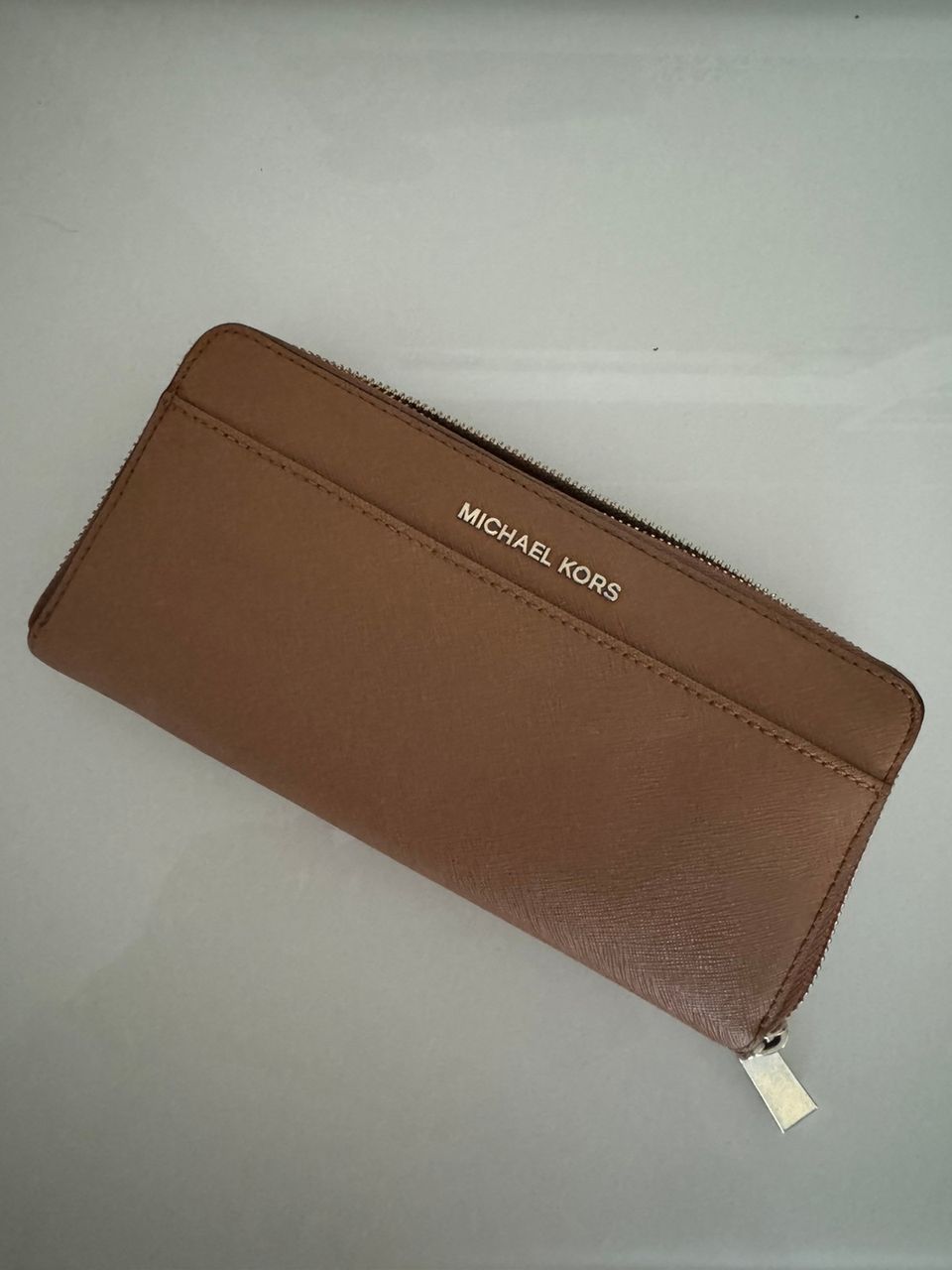 Michael Kors lompakko