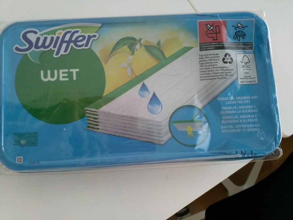 Swiffer Sweeper kostea lattianpuhdistus pyyhepak.