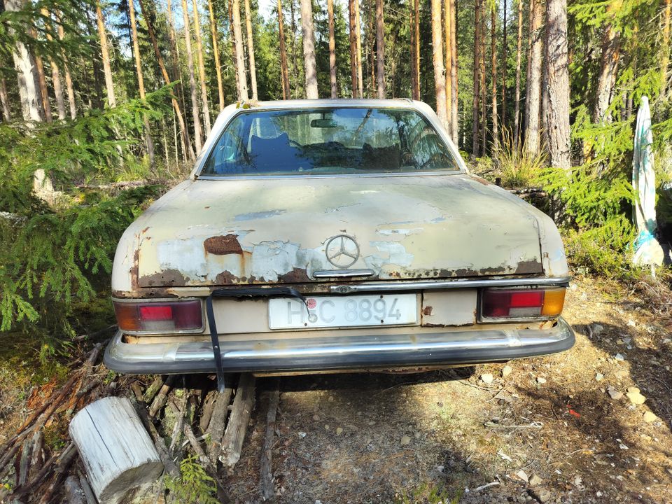 Mercedes W114 Coupe korin osia