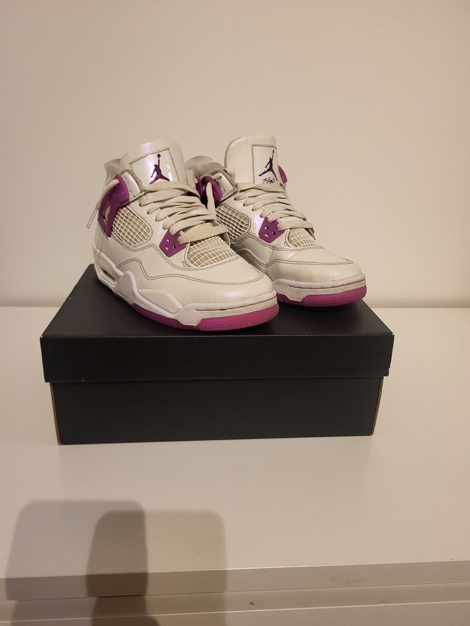 Nike Air Jordan 4 Retro violet