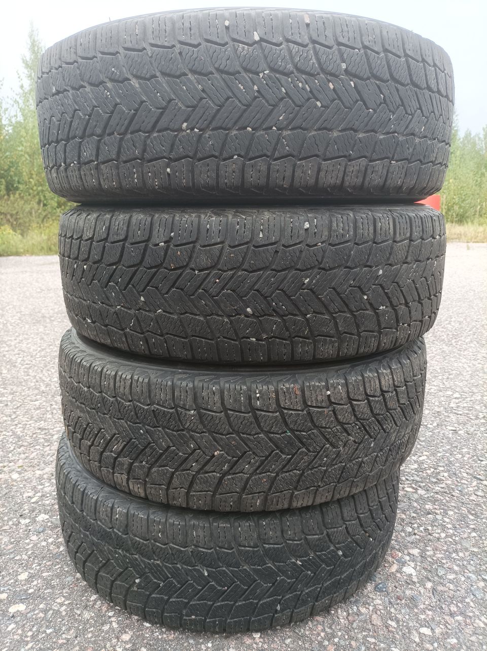 Michelin X-Ice snow SUV 235/60R17