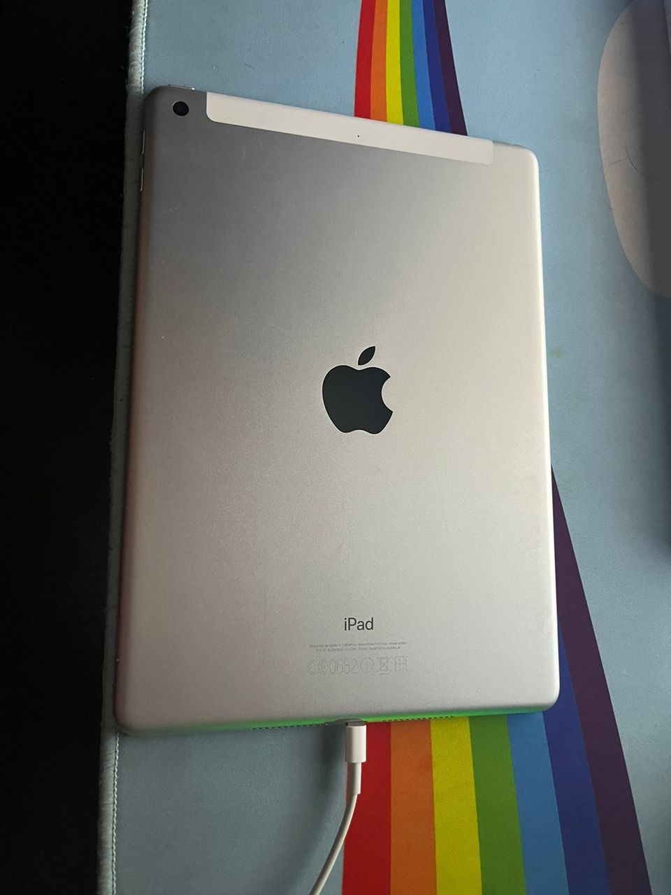 Apple ipad, harmaa (5th generation) 32 Gt. A1823