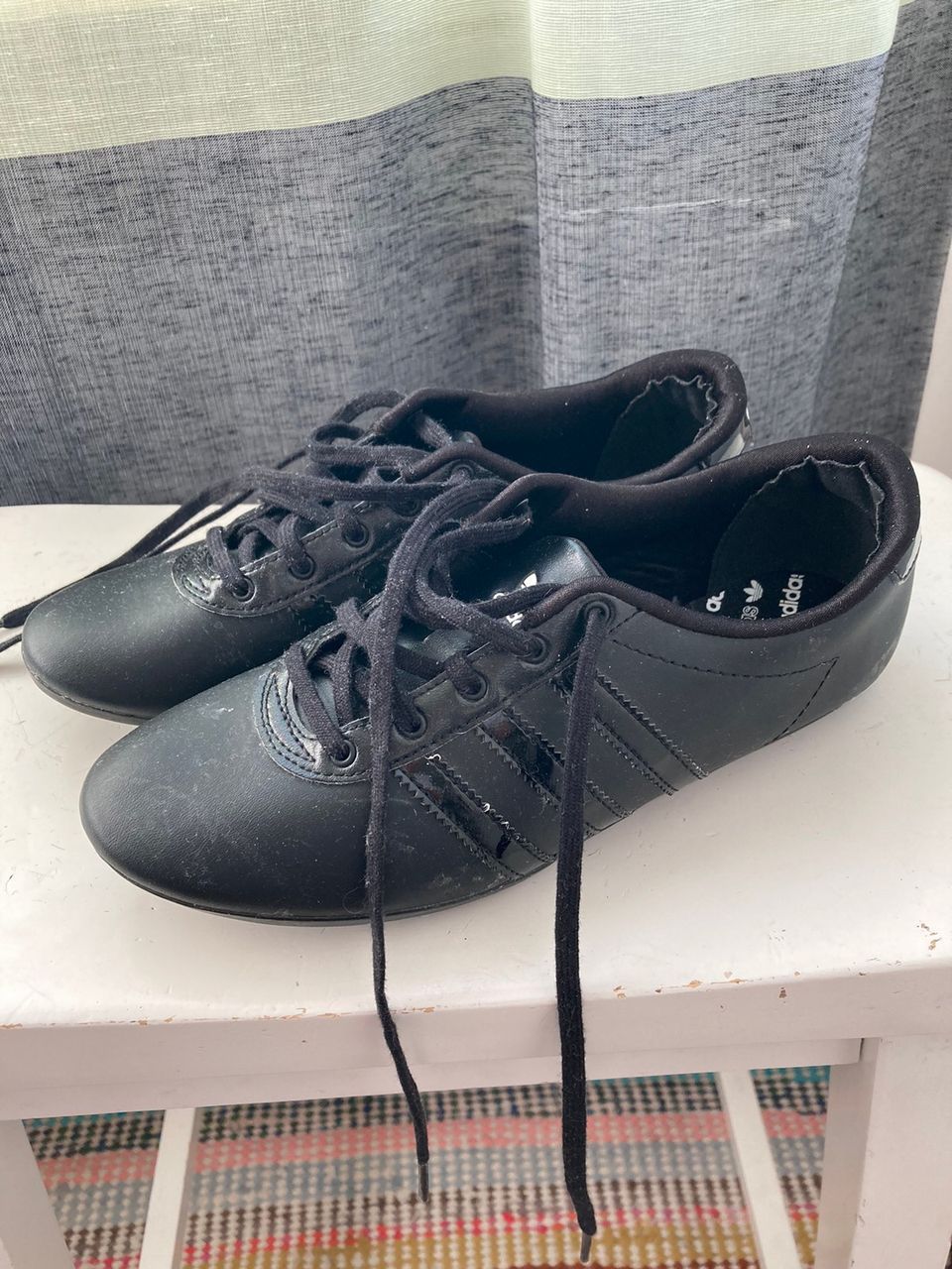 Adidas kengät, mustat, 37