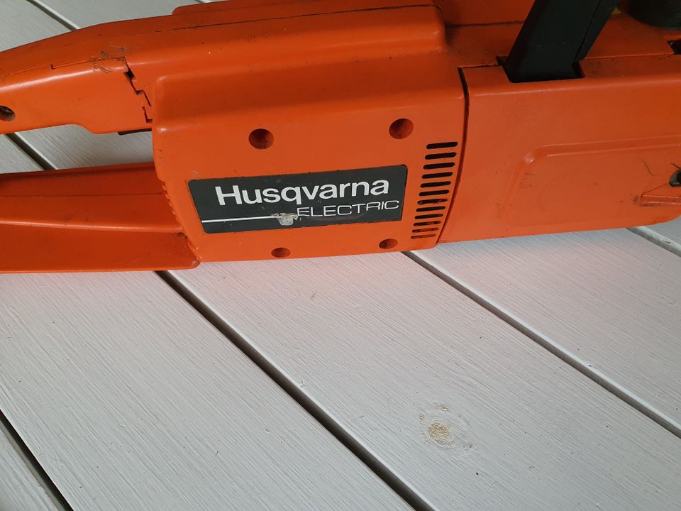 Husgvarna moottorisaha.