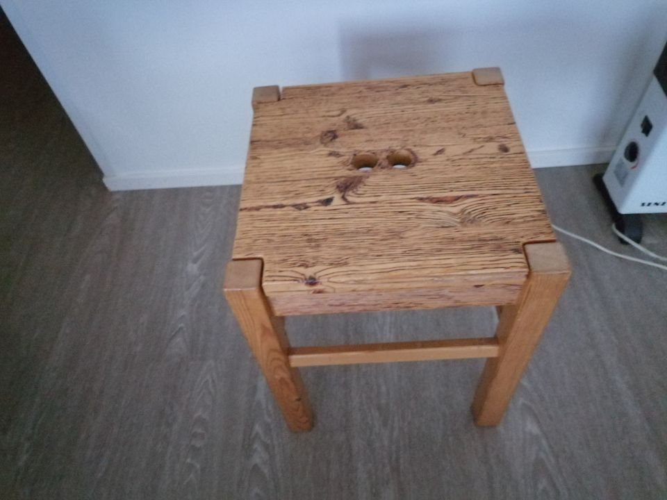 Stool & Table