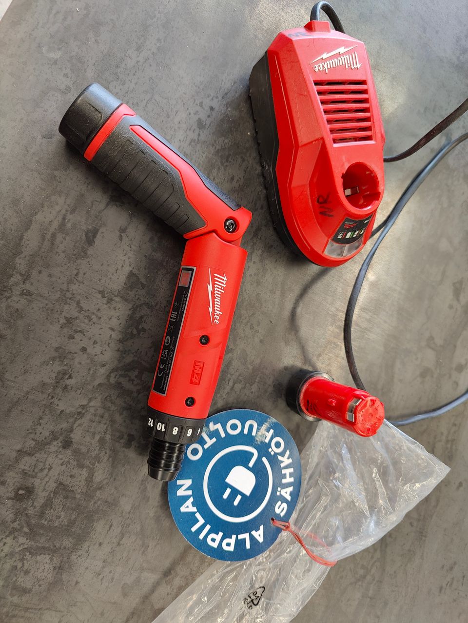 Milwaukee M4 D-202B