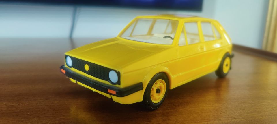 Volkswagen Golf muoviauto