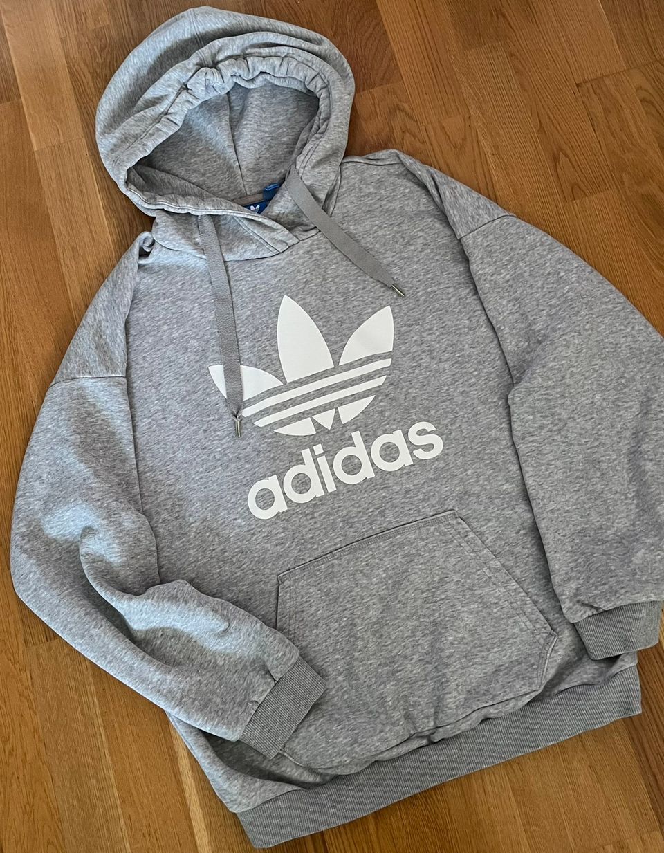 Adidas huppari koko 38