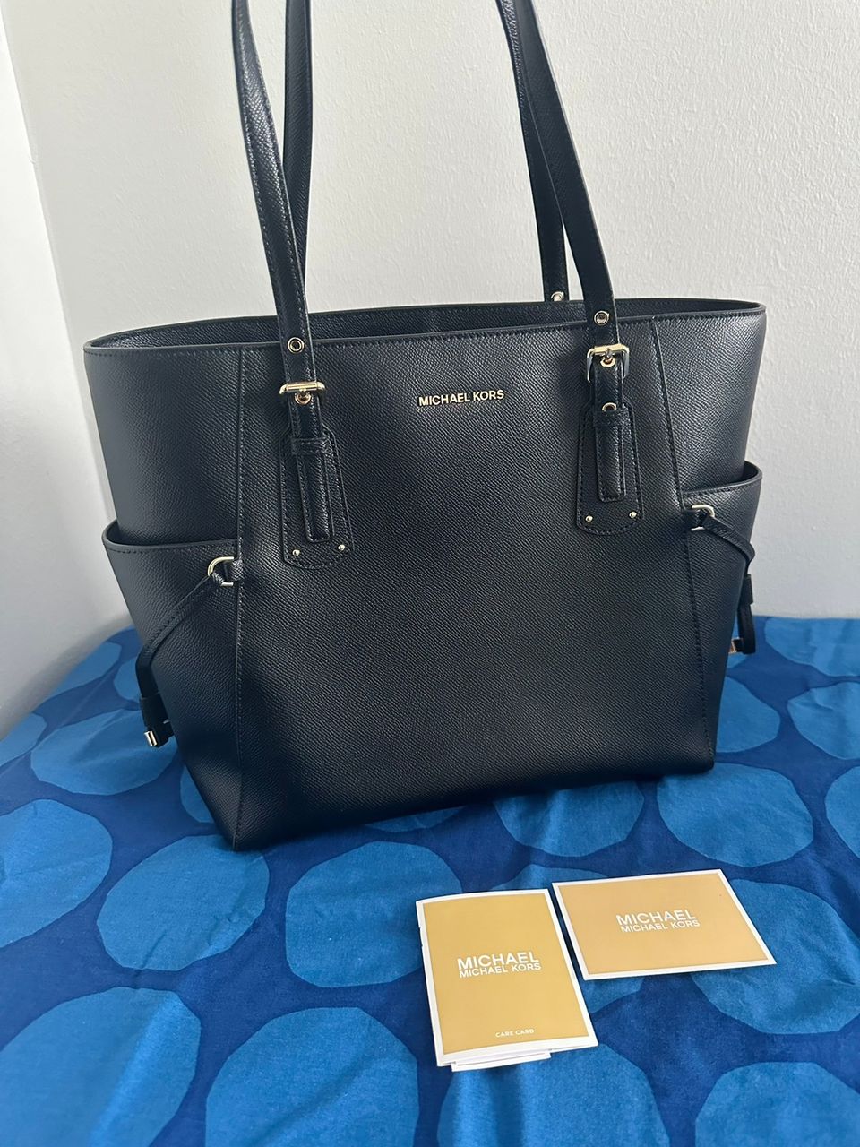 Michael Kors Voyager -laukku