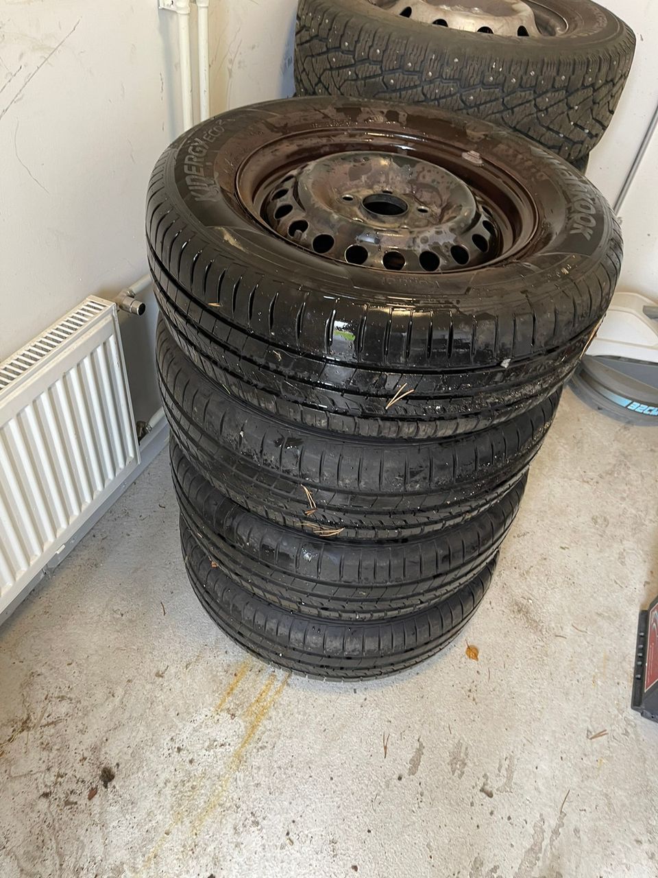 Kesärenkaat 215/65 R15