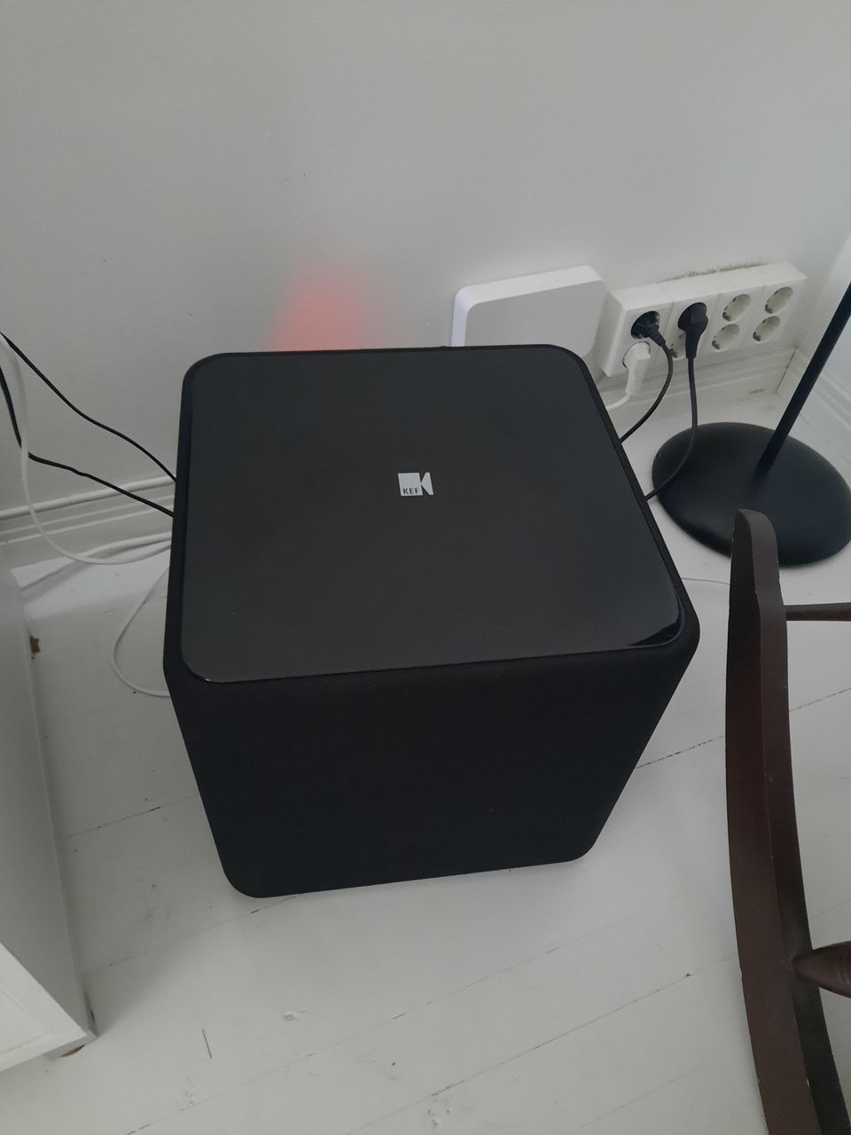 KEF kube-2 subwoofer