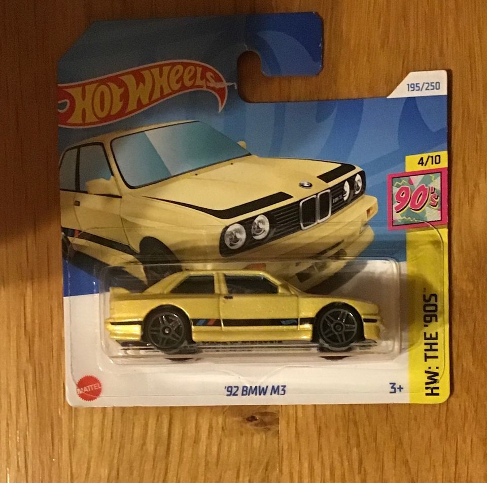 Hotwheels pikkuauto 92 BMW M3